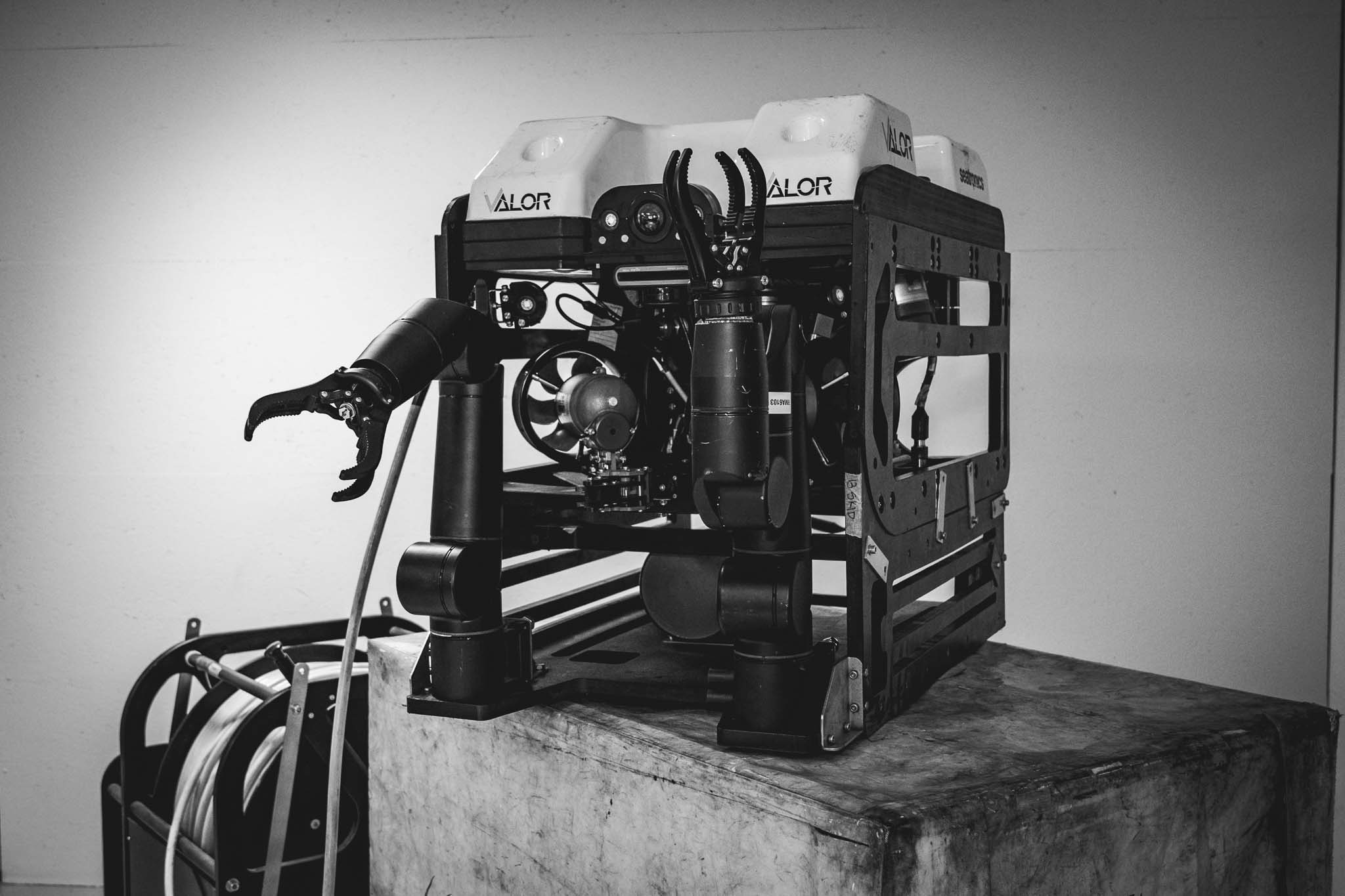 Underwater Equipment | ROVs, Sonars & More | Vriezoo